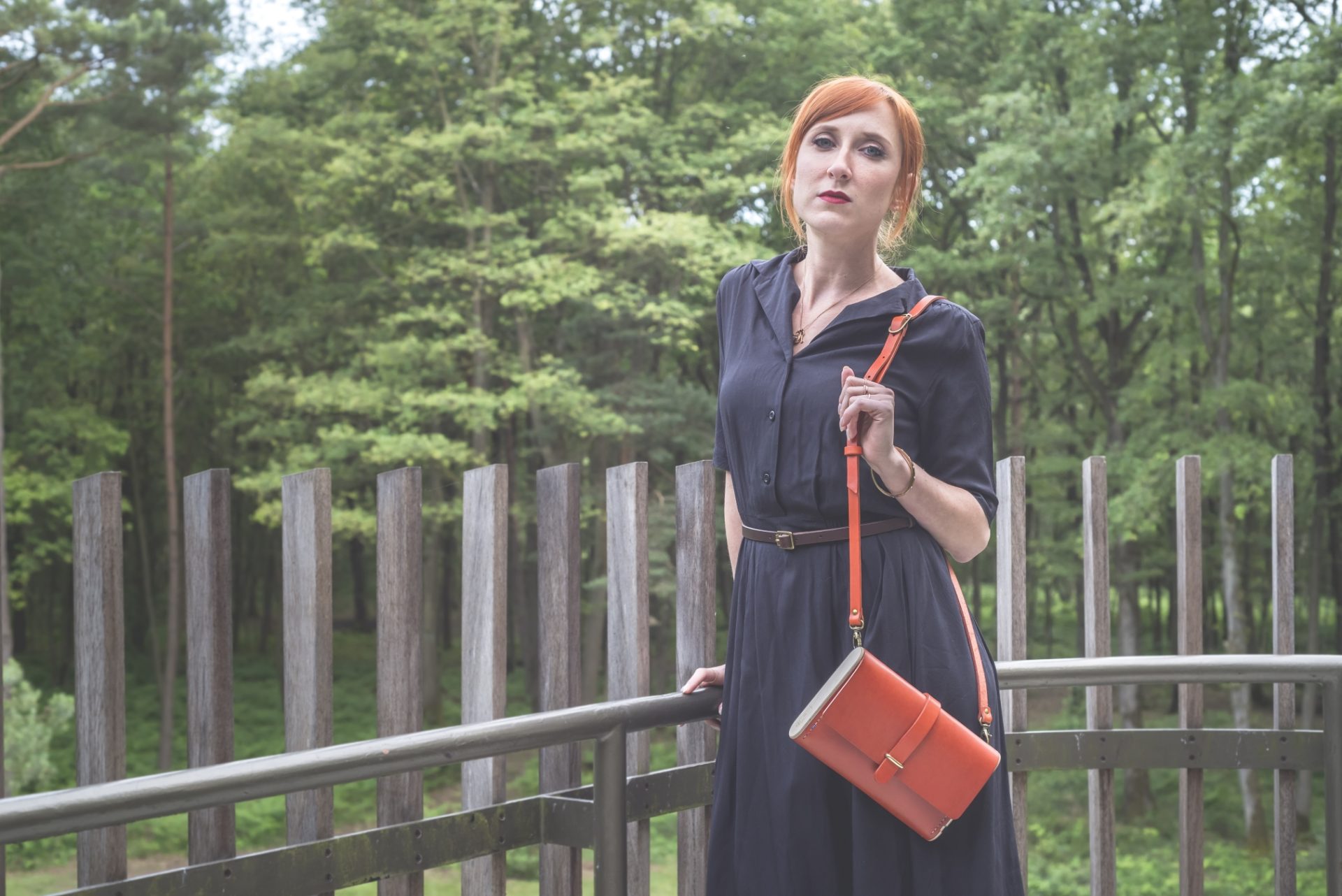 sac-pochette-bois-cuir-damien-beal-strict-minimum-creation-orange