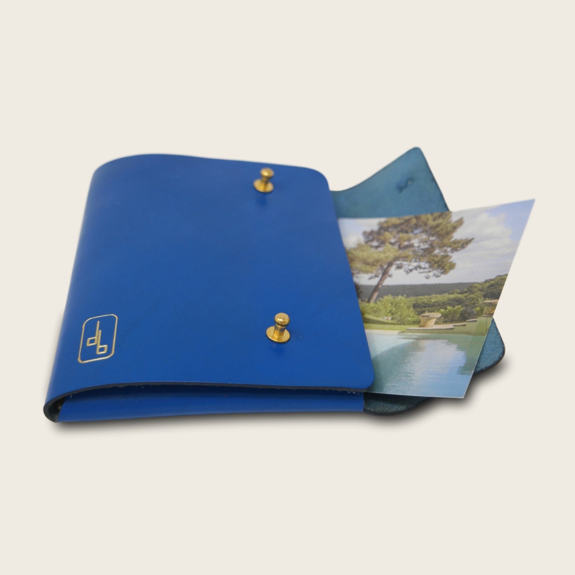 Pochette, chemise pour documents, en cuir naturel à tannage végétal, bleu électrique, Le Passeport