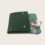 Pochette, chemise pour documents, en cuir naturel à tannage végétal, vert, Le Passeport
