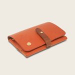 Portefeuille, porte-monnaie, XS, petit format, en cuir naturel à tannage végétal et bois, orange et marron papaya