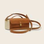 Petit sac à main bandoulière en cuir naturel à tannage végétal et bois, marron whisky, Le Minimum +