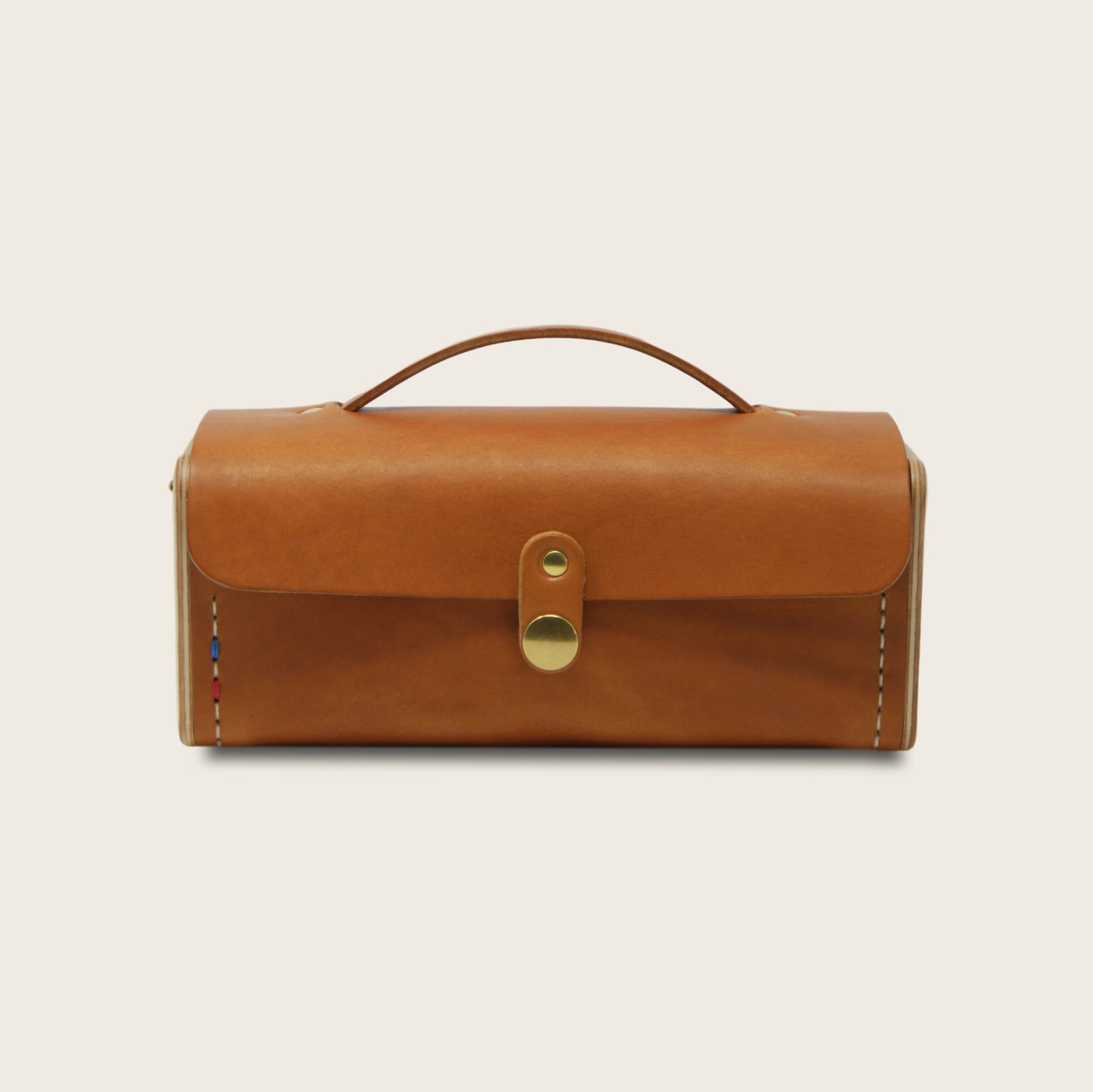 Petit sac à main bandoulière en cuir naturel à tannage végétal et bois, marron whisky, Le Minimum +
