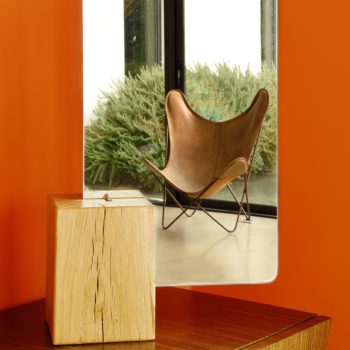 De l’autre côté du miroir – Miroir multifonction en bois