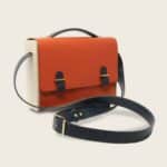 Sac bandoulière en cuir naturel à tannage végétal et bois, orange et bleu marine, L'Entre Deux