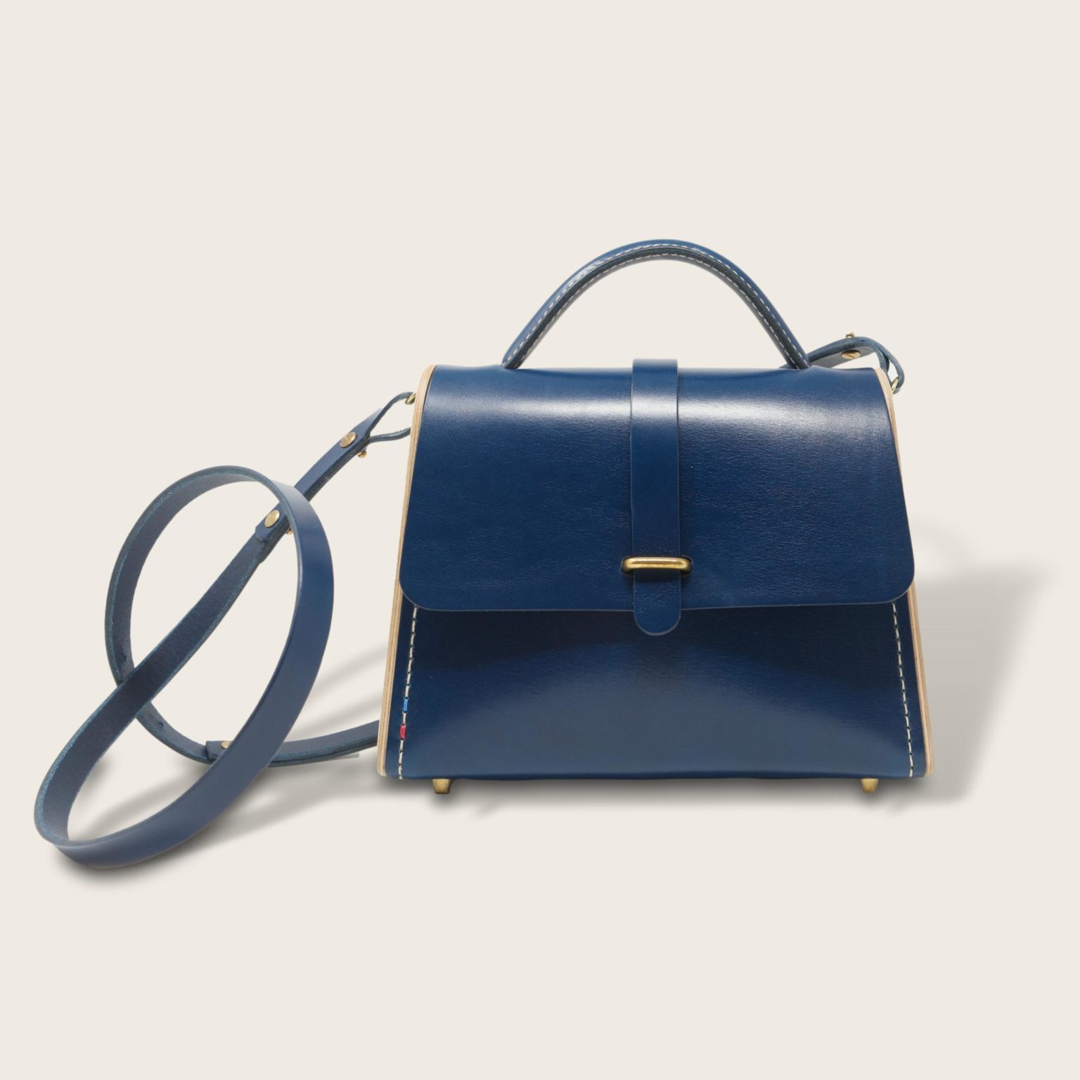 Sac à main féminin en cuir naturel à tannage végétal et bois,bleu petrole, La Ninetta