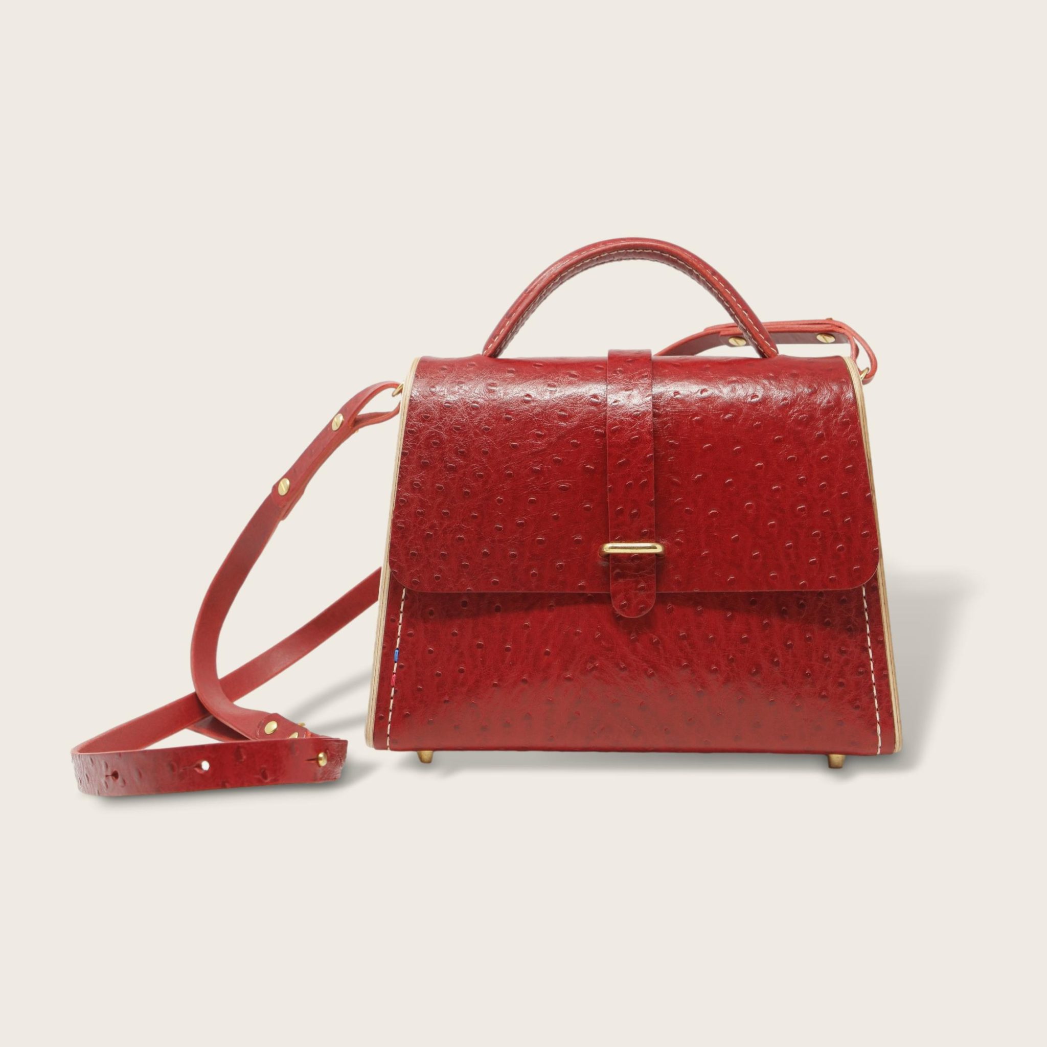 Sac à main féminin en cuir naturel à tannage végétal et bois, rouge imprimé autruche, La Ninetta