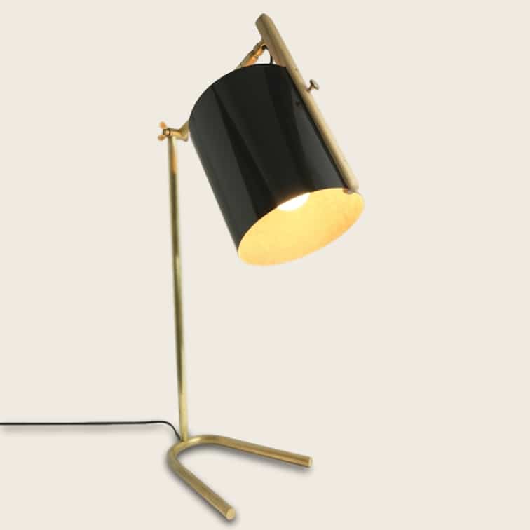 Lampe de bureau à poser en bois et laiton - La Girafe
