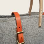 Sac à main cabas, laine pure vierge française et poignée en cuir naturel et bois, collaboration Made in Town et Damien Béal, projet Tricolor, Le Myro