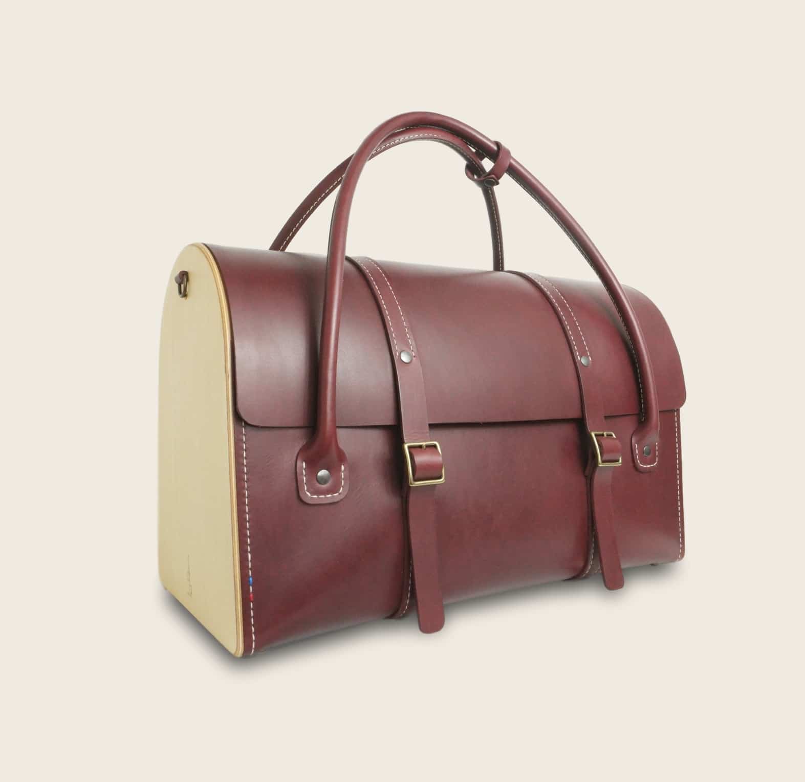 sac-bois-cuir-damien-beal-pause-weekend-2.0-voyage-prune 3_clipped_rev_2 Sac de voyage, malle, en cuir naturel à tannage végétal et bois, prune, Le Pause Weekend 2.0