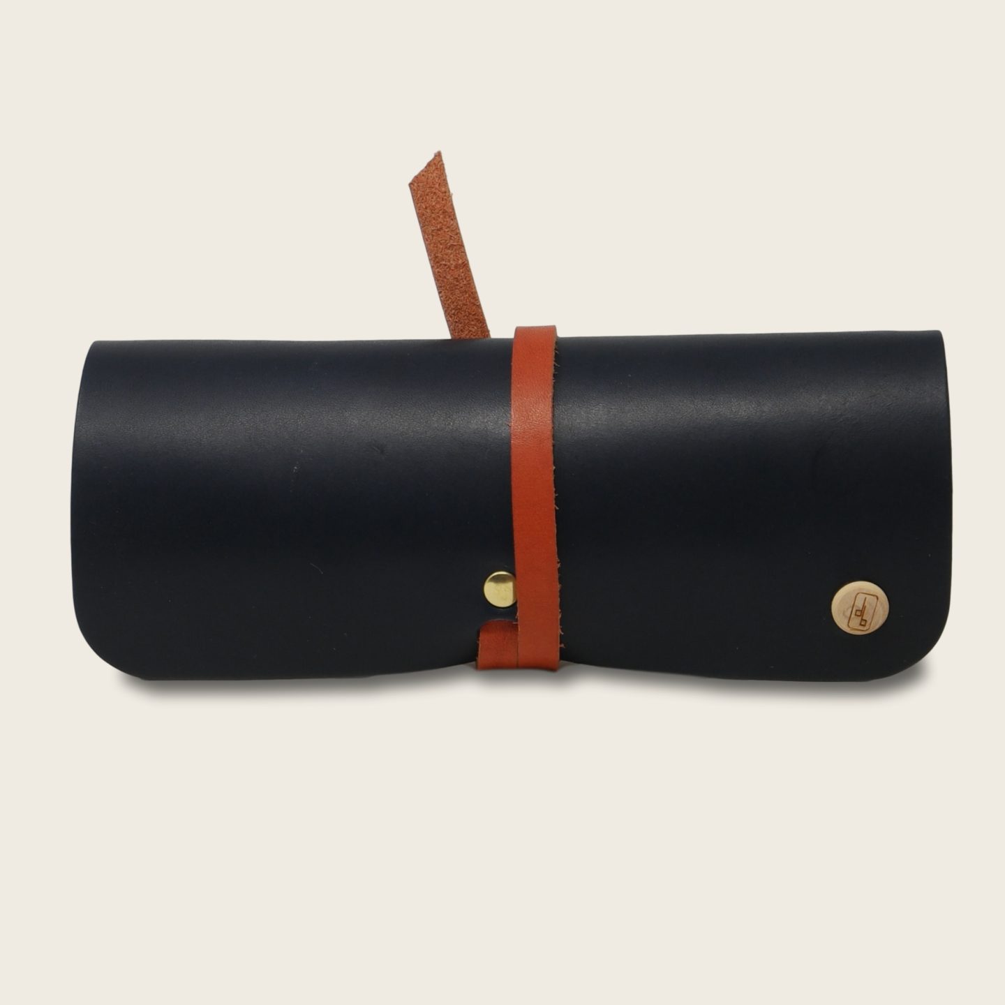 Etui à lunettes, en cuir naturel à tannage végétal et bois, bleu marine et orange