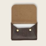 Porte-cartes, en cuir naturel à tannage végétal, marron chocolat, L'Enveloppe
