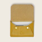 Porte-cartes, en cuir naturel à tannage végétal, jaune, L'Enveloppe