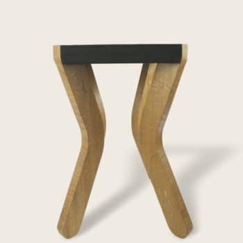 Tabouret Le Boomerang – Design Unique en Bois