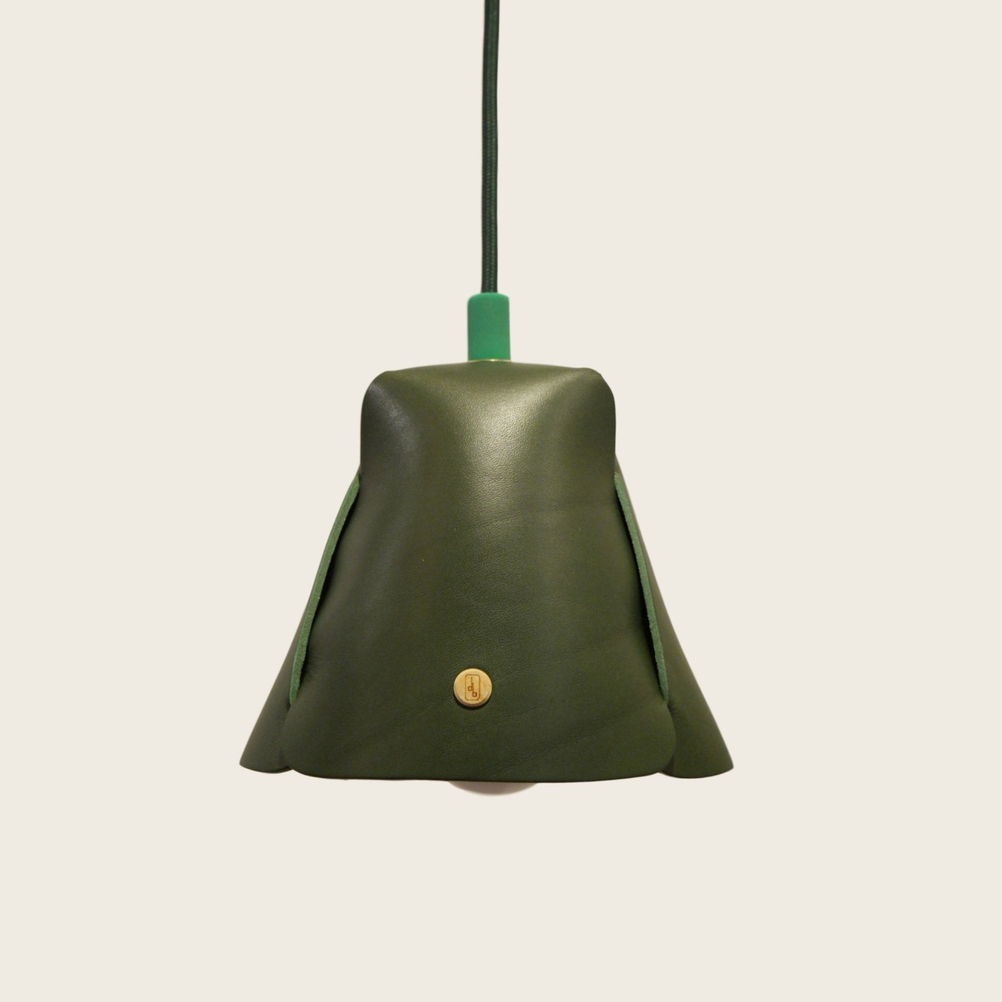 La Loupiote – La petite lampe d’intérieur en cuir