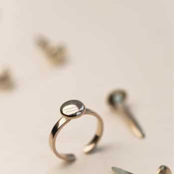 Bague L’Attache Parisienne en Laiton Plaqué Or