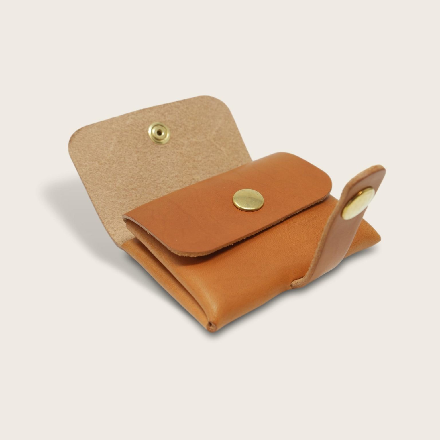 Porte-cartes, porte monnaie, en cuir naturel à tannage végétal, whisky , deux en un