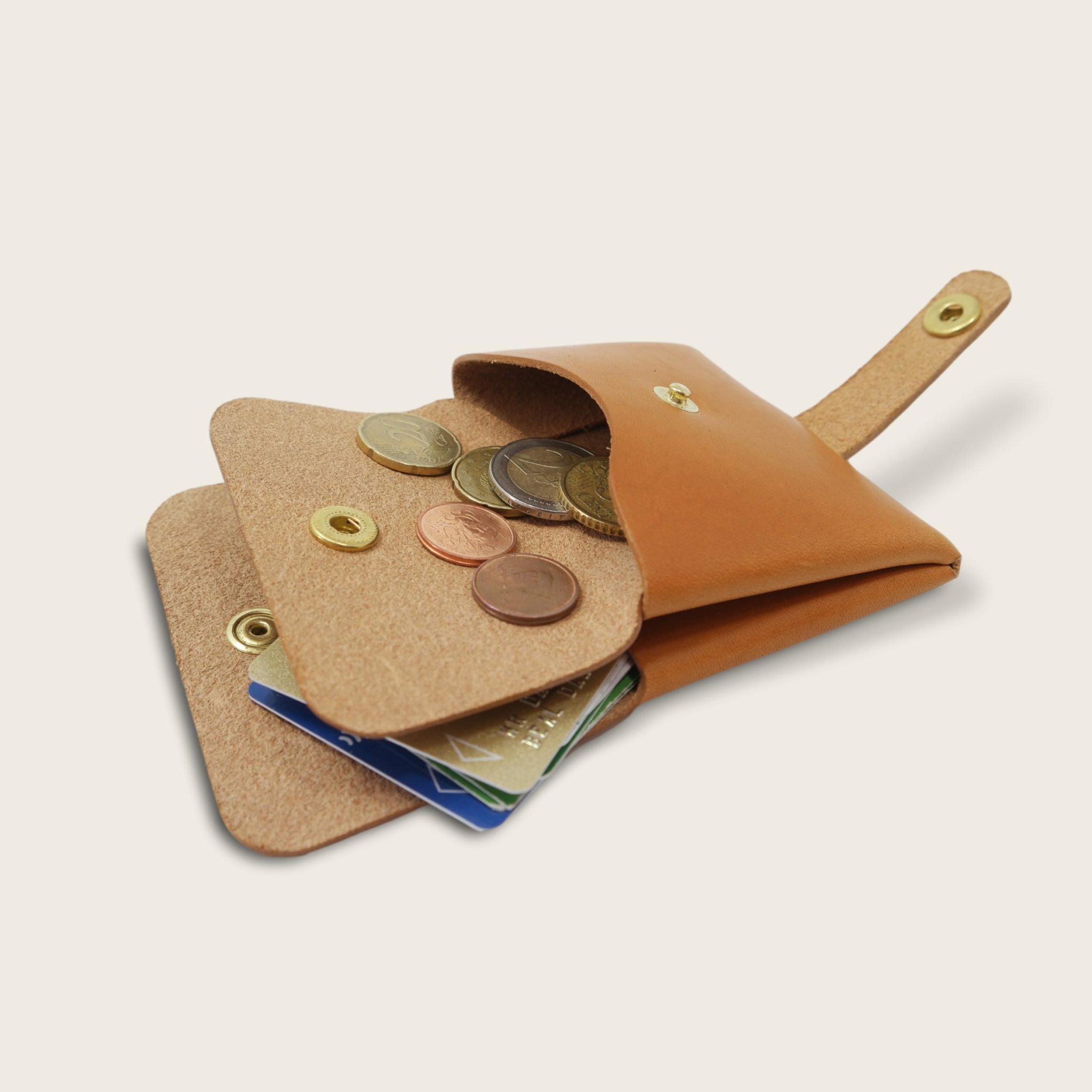 Porte-cartes, porte monnaie, en cuir naturel à tannage végétal, whisky , deux en un