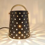 lampe lila a poser cuir et bois damien beal