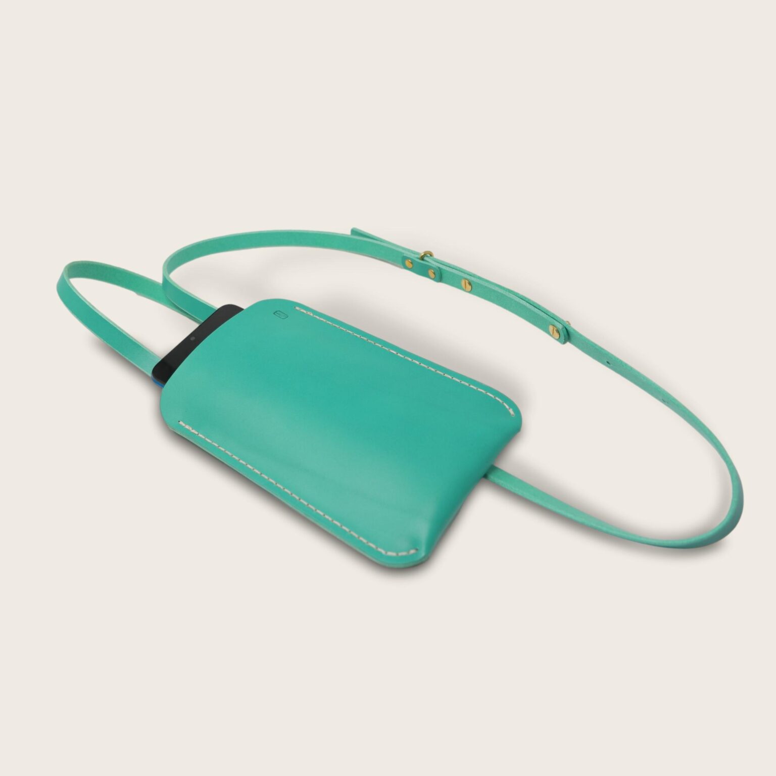 La Pochette à smartphon en cuir damien beal