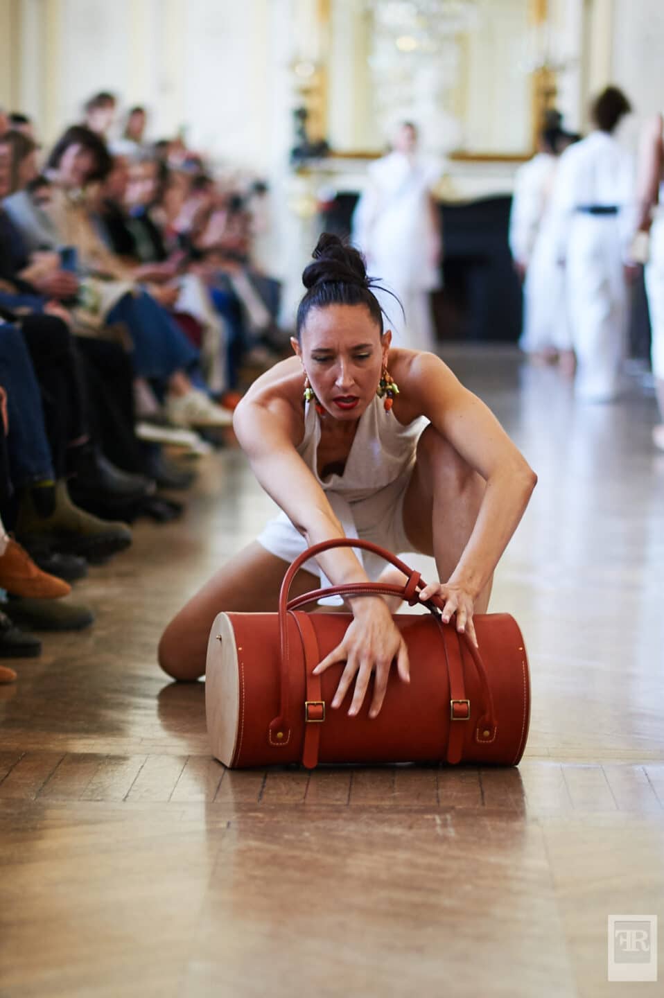 Présentation sacs bois et cuir Damien Béal - Photo Franck Rollier