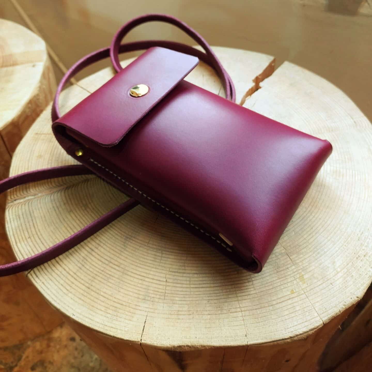 Pochette en cuir pour smartphone